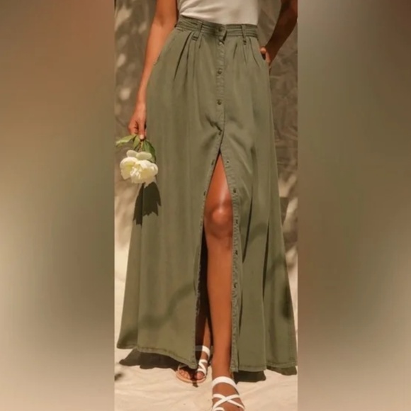 Pistola Lulu’s My Squad Olive Green Snap Front Maxi Skirt Small - Picture 1 of 11